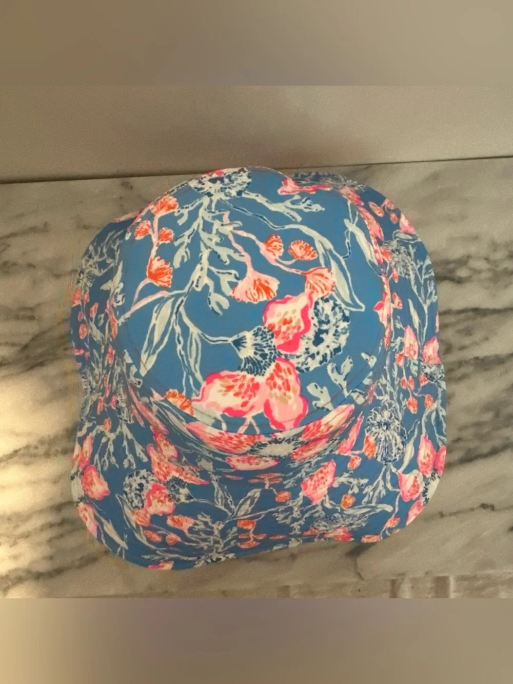 Lilly Pulitzer UPF 50+ Reversible Sun Hat in the Bahamian Rhapsody Excellent